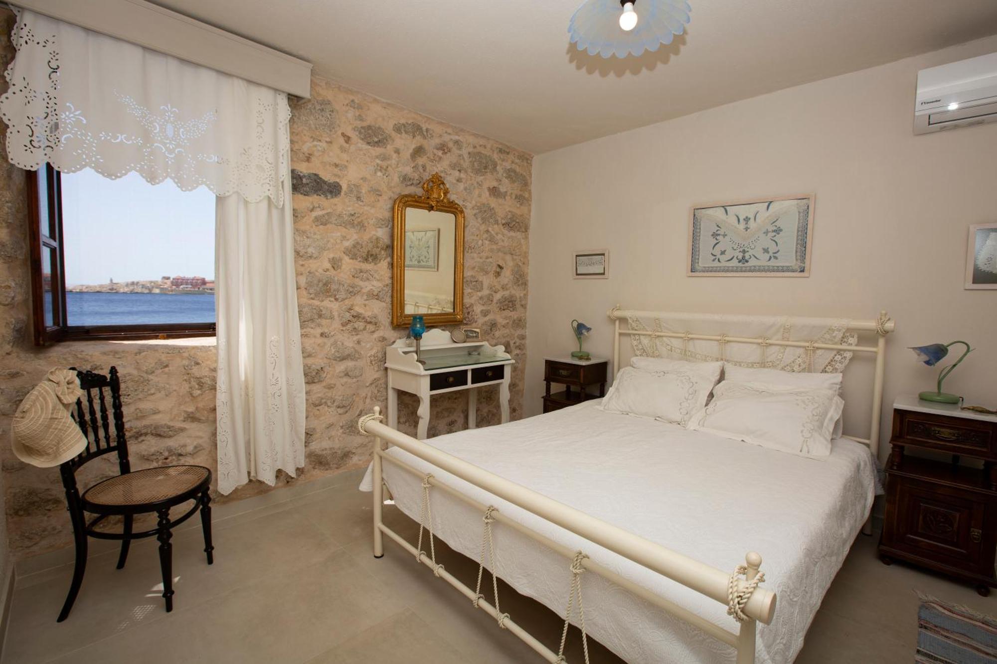 Villa Electra Chalki Town Bagian luar foto